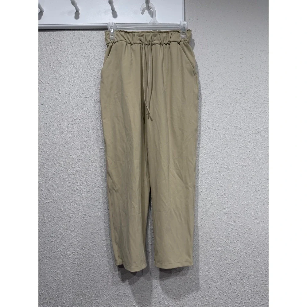 Lululemon‎ Stretch High Rise Crop 23